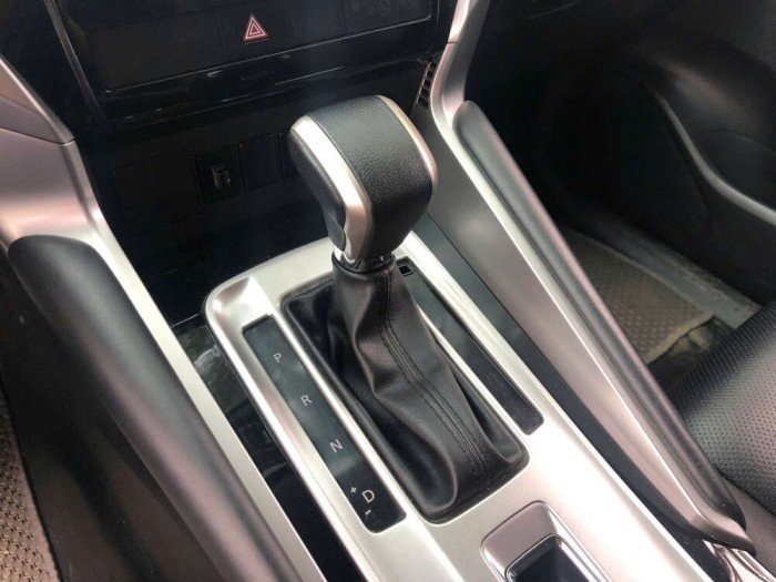 Mitsubishi Pajero Sport AT Dầu 1 cầu 2018