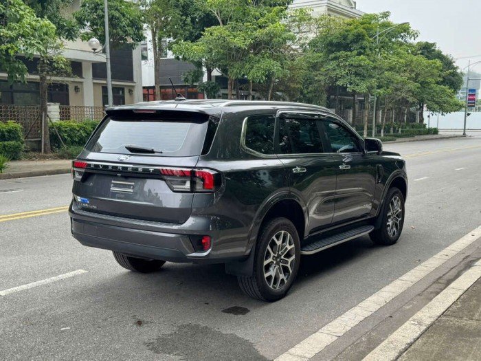 Ford Everest Titanium 2024