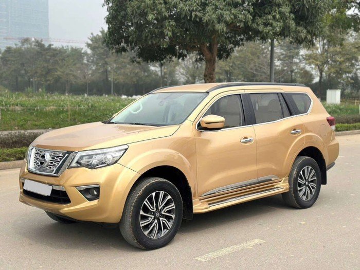Nissan terra E máy xăng 1 cầu 2018