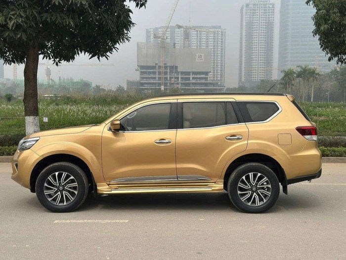 Nissan terra E máy xăng 1 cầu 2018