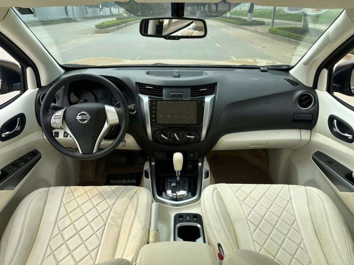 Nissan terra E máy xăng 1 cầu 2018