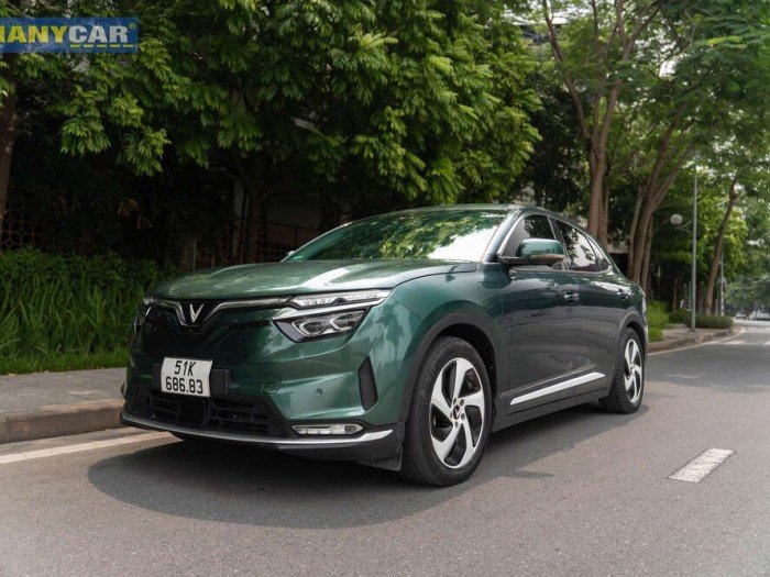 VinFast VF8 sx 2023 bản eco