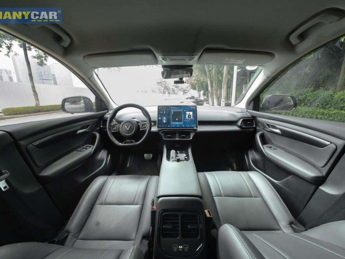 VinFast VF8 sx 2023 bản eco