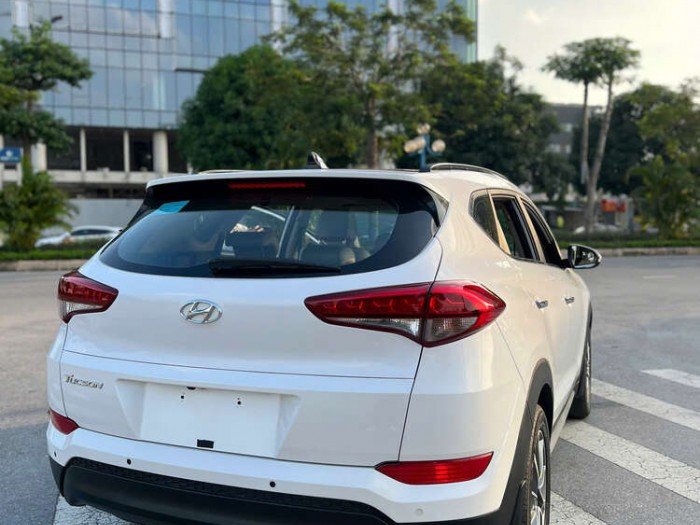 Hyundai Tucson 2018 bản đủ