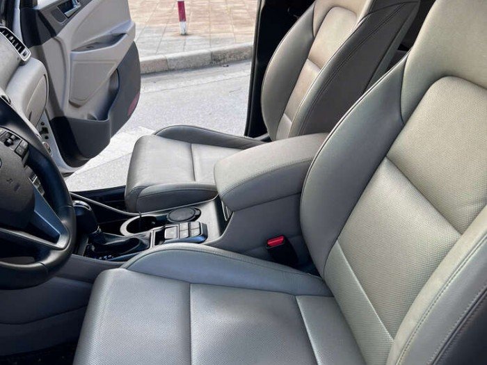 Hyundai Tucson 2018 bản đủ