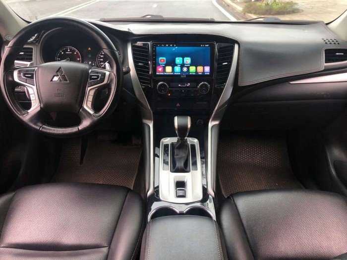Mitsubishi Pajero Sport AT Dầu 1 cầu 2018