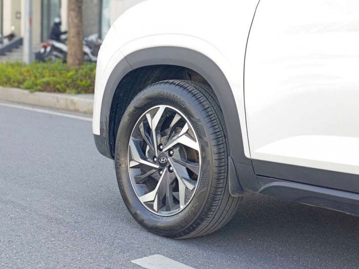 Creta cao cấp 2023