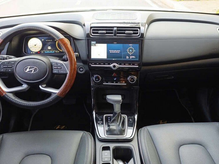 Creta cao cấp 2023