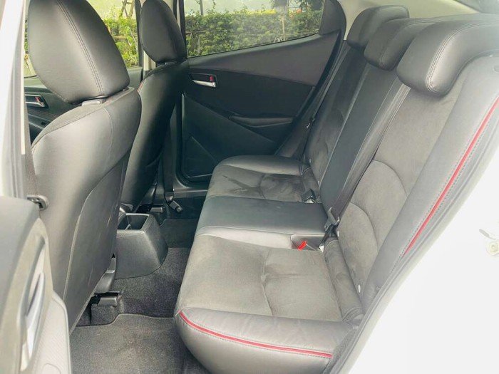 Mazda 2 Premium 2024