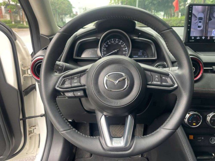 Mazda 2 Premium 2024