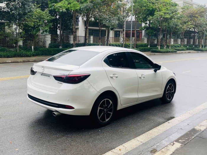Mazda 2 Premium 2024