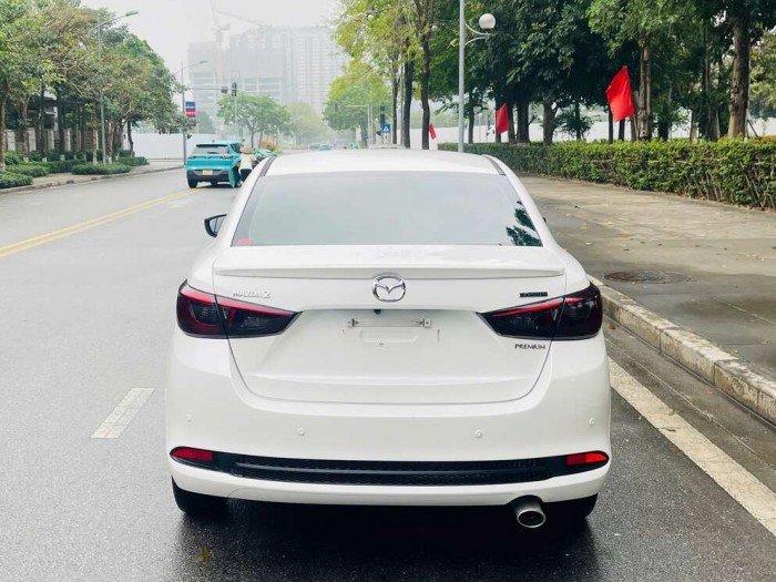 Mazda 2 Premium 2024