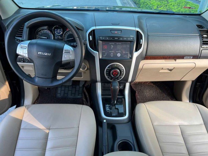 Isuzu Mux 1.9AT 2018