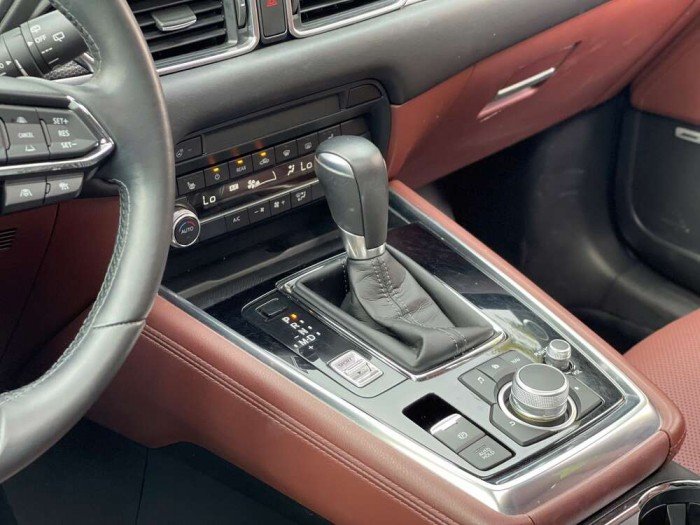 Mazda CX8 Premium sx 2025 - 3 vạn Sơn zin cả xe