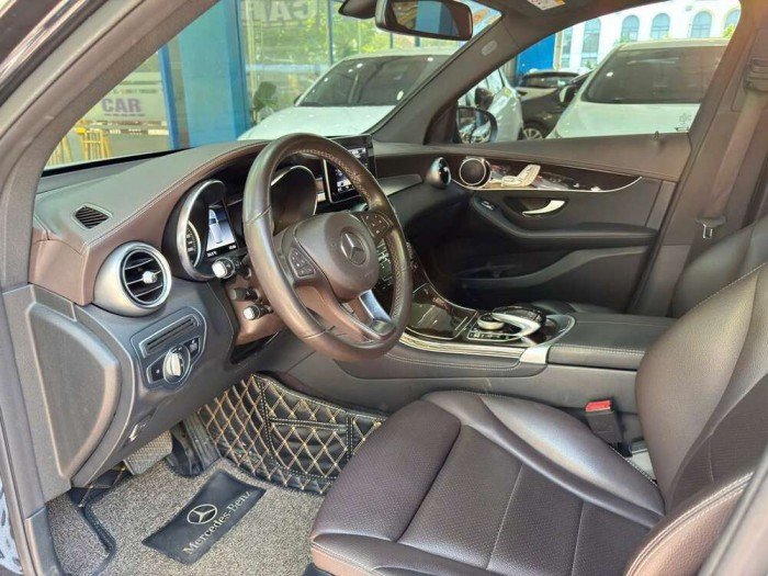 Mercedes - Benz GLC 200 2019 đk 2020