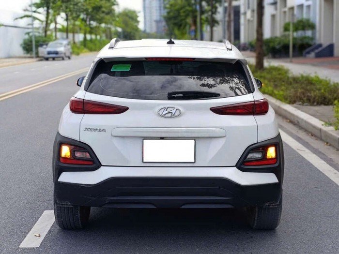 Kona 2021 tiêu chuẩn