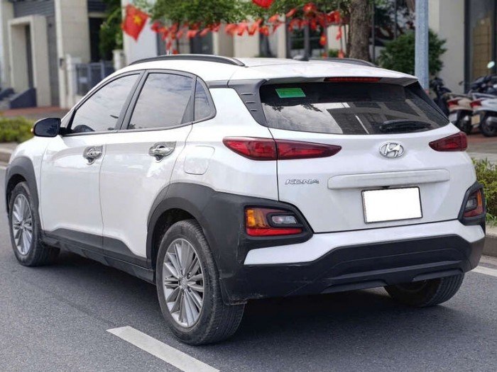 Kona 2021 tiêu chuẩn