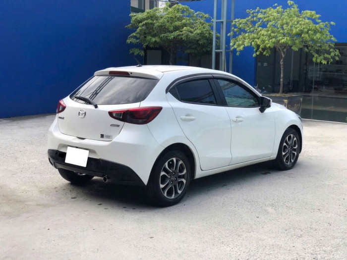 Mazda 2 sport 2015