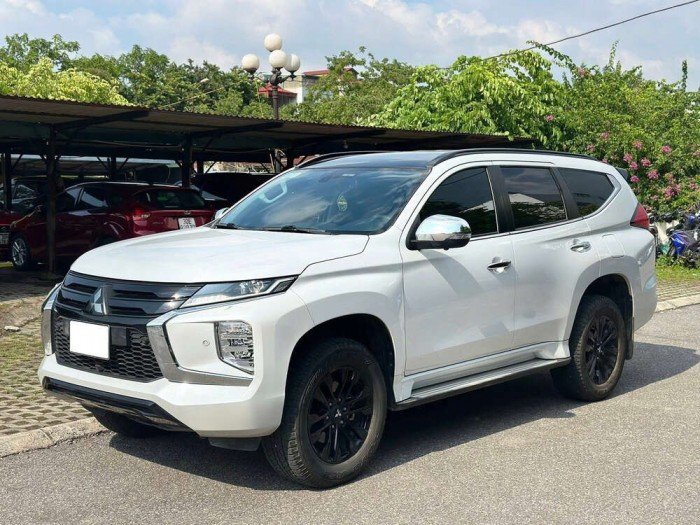 Pajero sport 2.4 4x4 4WD 2023 Pajero sport 2.4 4x4 4WD 2023