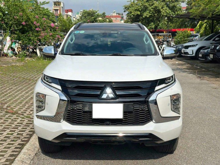 Pajero sport 2.4 4x4 4WD 2023 Pajero sport 2.4 4x4 4WD 2023