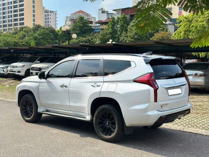 Pajero sport 2.4 4x4 4WD 2023 Pajero sport 2.4 4x4 4WD 2023