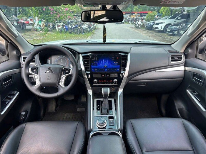 Pajero sport 2.4 4x4 4WD 2023 Pajero sport 2.4 4x4 4WD 2023