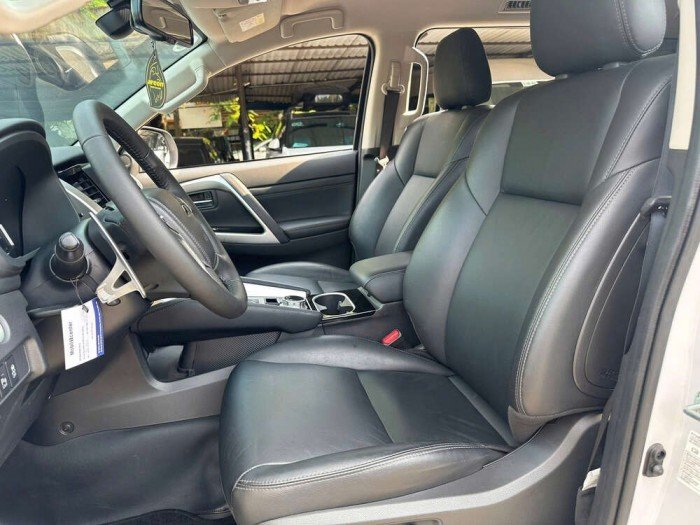 Pajero sport 2.4 4x4 4WD 2023 Pajero sport 2.4 4x4 4WD 2023