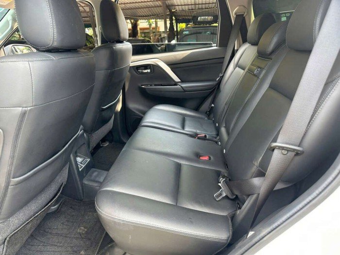 Pajero sport 2.4 4x4 4WD 2023 Pajero sport 2.4 4x4 4WD 2023