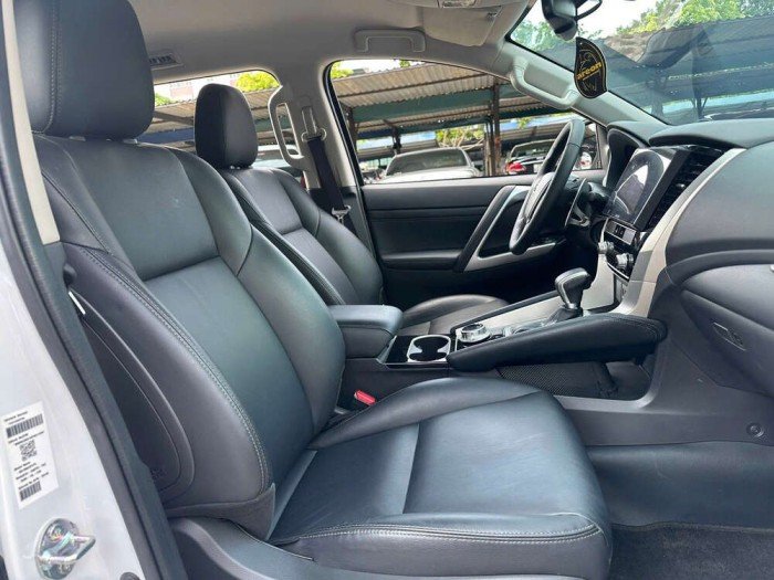 Pajero sport 2.4 4x4 4WD 2023 Pajero sport 2.4 4x4 4WD 2023