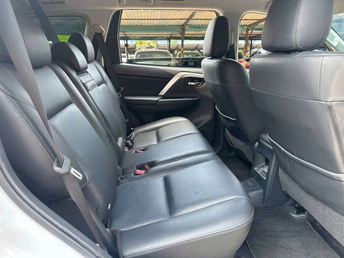 Pajero sport 2.4 4x4 4WD 2023 Pajero sport 2.4 4x4 4WD 2023
