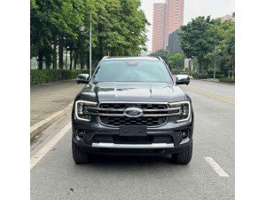 Ford Everest Titanium 2024 