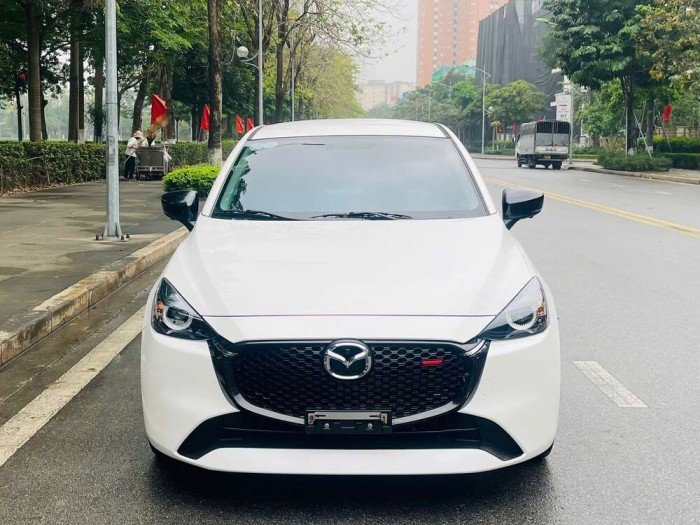 Mazda 2 Premium 2024