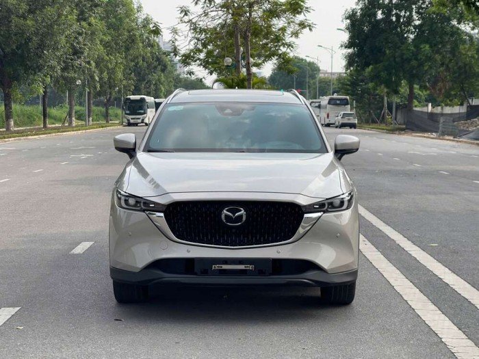 Mazda CX8 Premium sx 2025 - 3 vạn Sơn zin cả xe