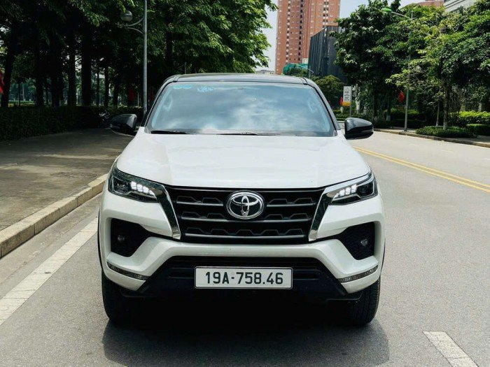 Toyota Fortuner 2.4L 2025