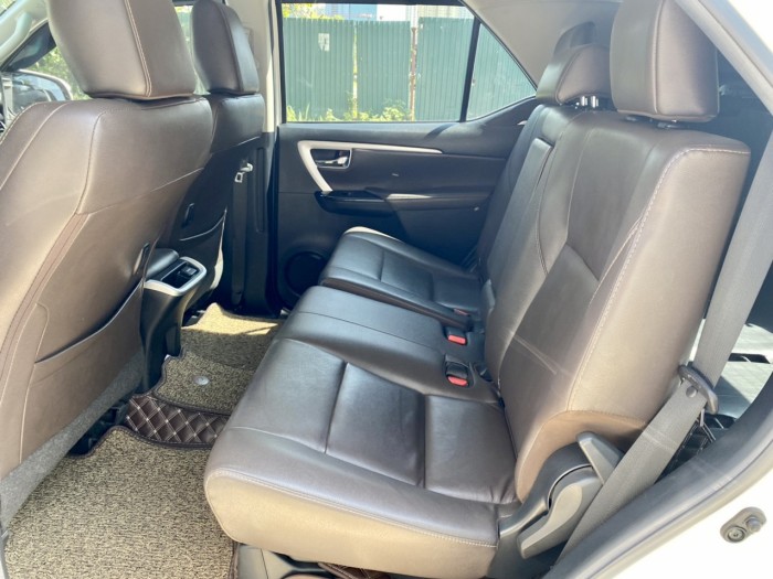 Toyota Fortuner 2.7V  4x2AT 2019