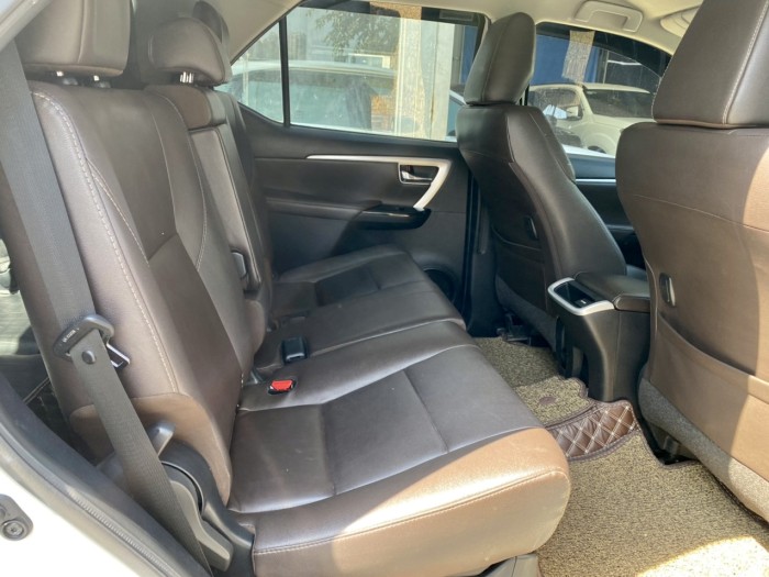 Toyota Fortuner 2.7V  4x2AT 2019