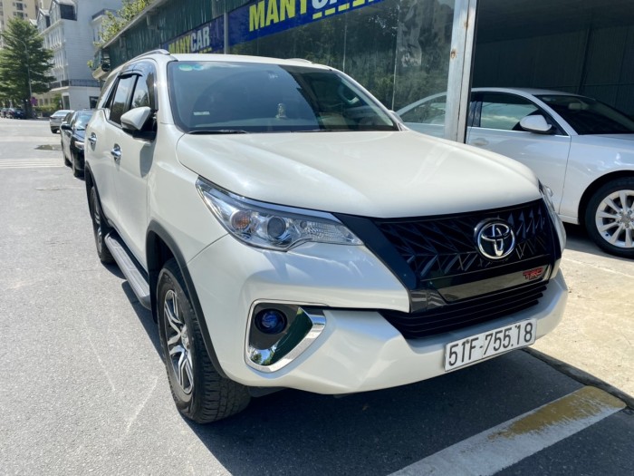 Toyota Fortuner 2.7V  4x2AT 2019