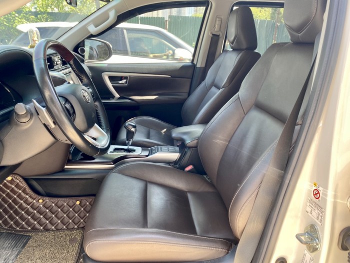 Toyota Fortuner 2.7V  4x2AT 2019