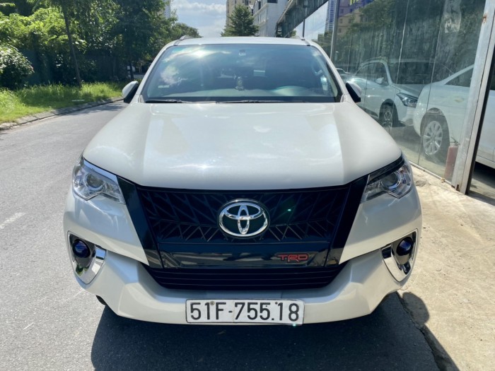 Toyota Fortuner 2.7V  4x2AT 2019