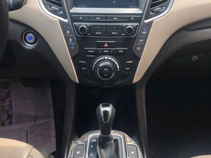 Hyundai Santafe 2.2D 2 cầu 2018