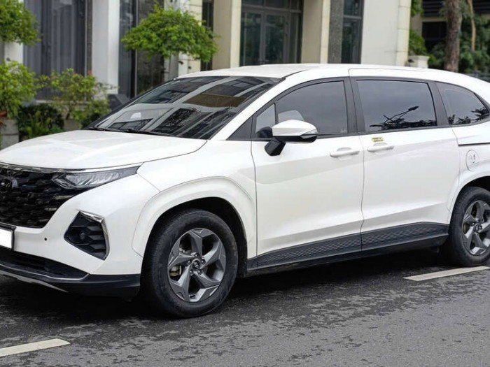 Hyundai Custin 1.5 Tiêu chuẩn 2023