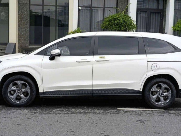 Hyundai Custin 1.5 Tiêu chuẩn 2023