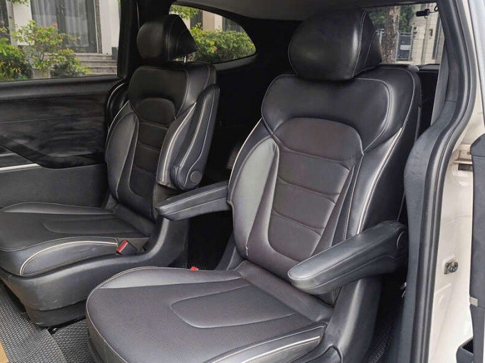 Hyundai Custin 1.5 Tiêu chuẩn 2023