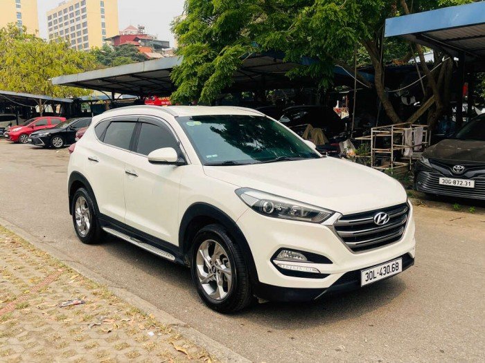 Hyundai Tucson 2.0 AT phiên bản 2015 nhập khẩu