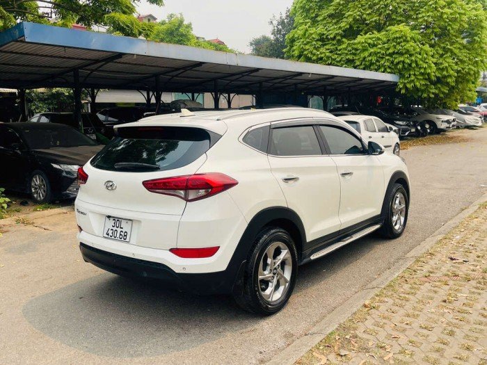 Hyundai Tucson 2.0 AT phiên bản 2015 nhập khẩu