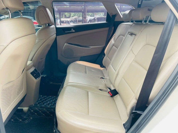 Hyundai Tucson 2.0 AT phiên bản 2015 nhập khẩu