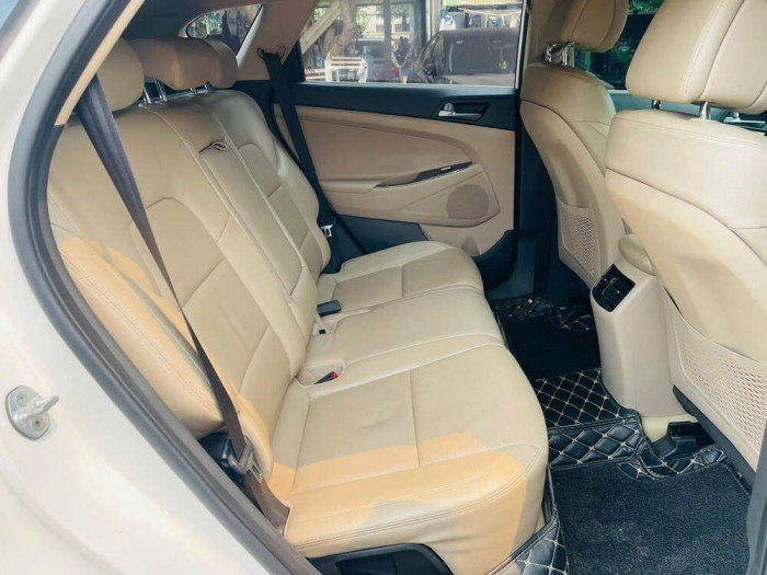 Hyundai Tucson 2.0 AT phiên bản 2015 nhập khẩu