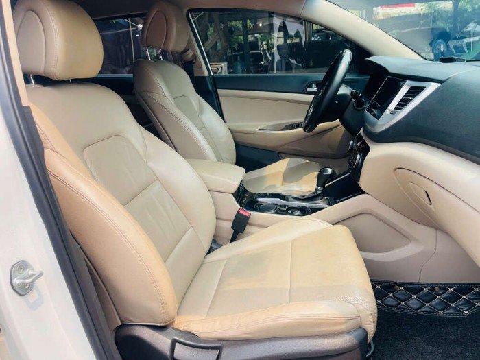 Hyundai Tucson 2.0 AT phiên bản 2015 nhập khẩu