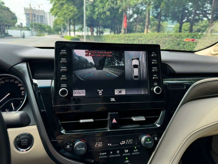 Toyota Camry 2.5Q 2022