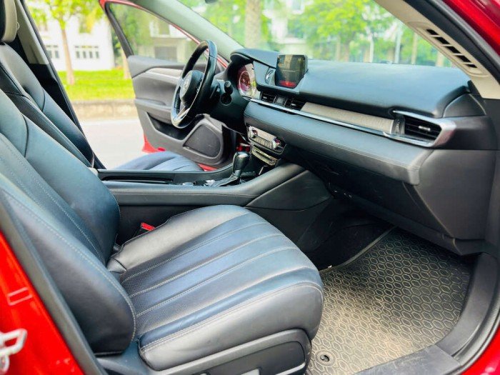 Mazda 6 2.0 Luxury 2020 Mazda 6 2.0 Luxury 2020